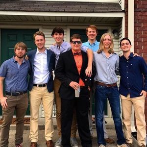 Meet your Posher, Christian